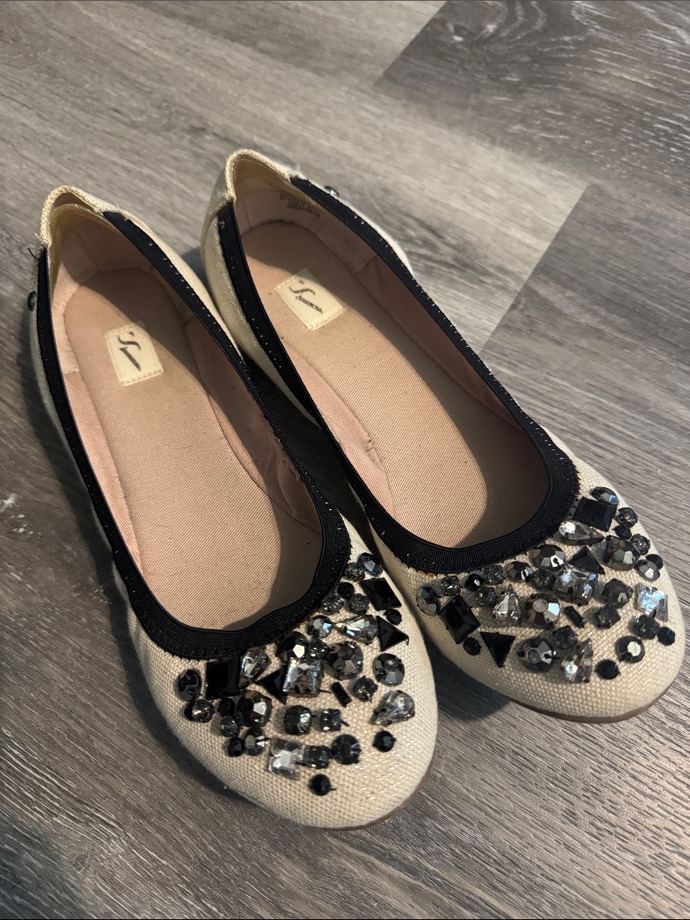 Embellished Beige and Black Women's Ballet Flats